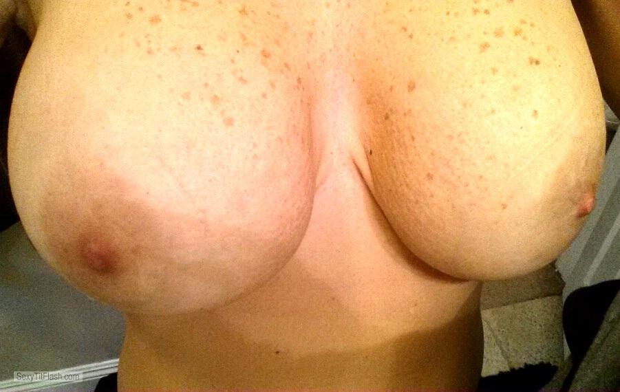 Tit Flash: Wife's Big Tits (Selfie) - Lynn from United States